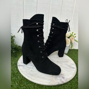 Longchamp Black Suede Block
Heel Lace up Short Boots EU 36 US 5.5 new 2.5”